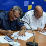 firman-convenio-directivos-de-joven-club-e-historiadores-cubanos