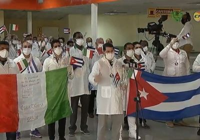 Recibimiento a la brigada médica que prestó servicio en Italia