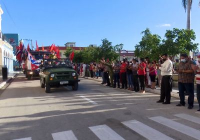 Rememoran Caravana de la Victoria en Granma
