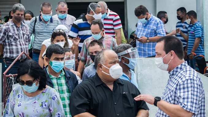 Minister of Public Health evaluated complex situation due to COVID-19 in two municipalities of Granma
