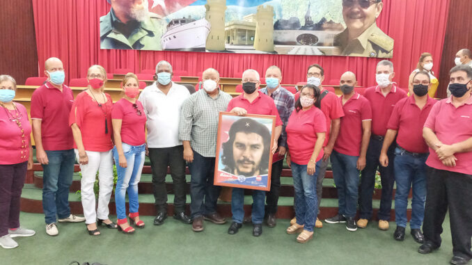 Top Granma leaders recognize the work of Copextel workers